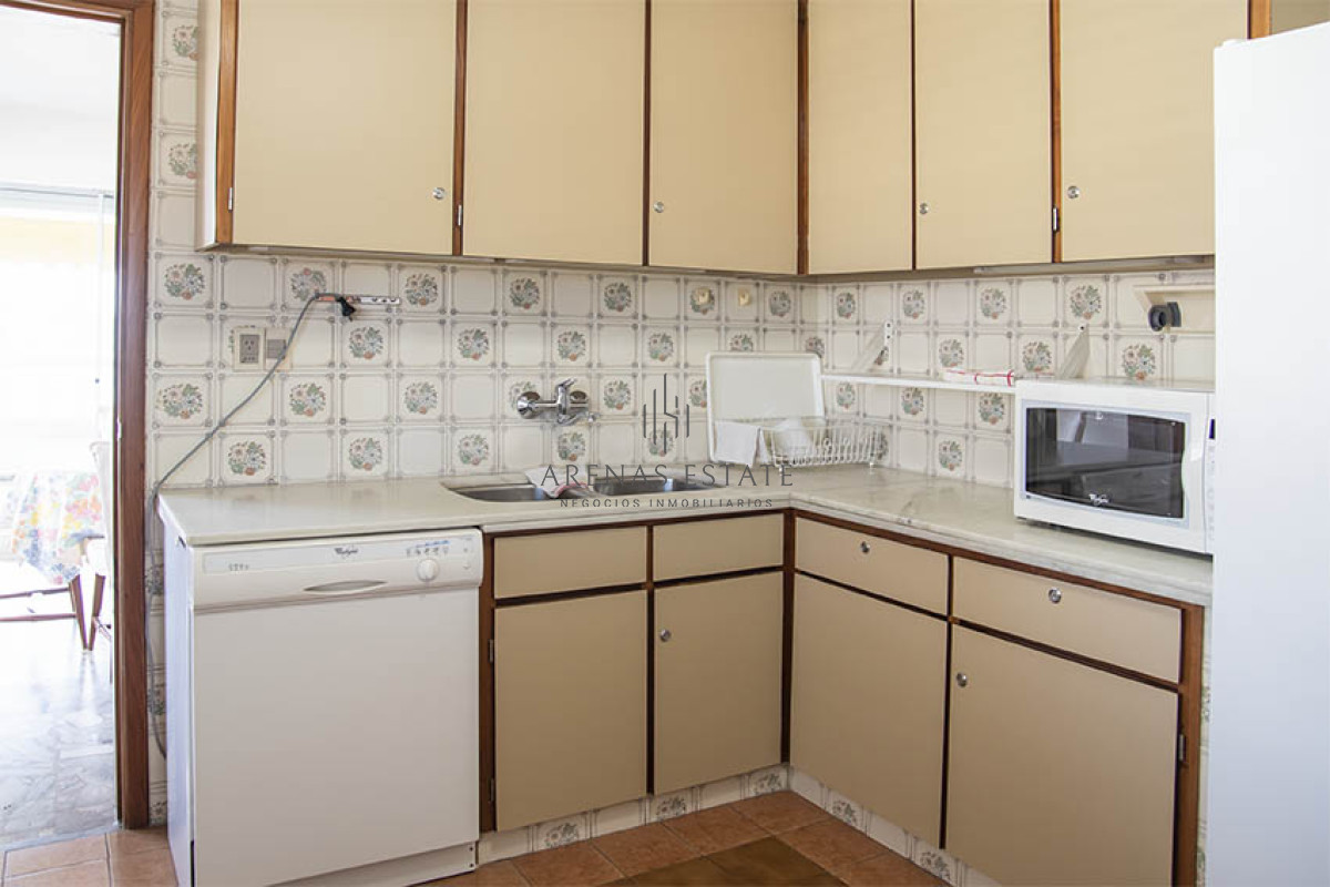 Apartamento ID.2066 - Departamento en primera línea de playa Mansa, con hermosa vista.