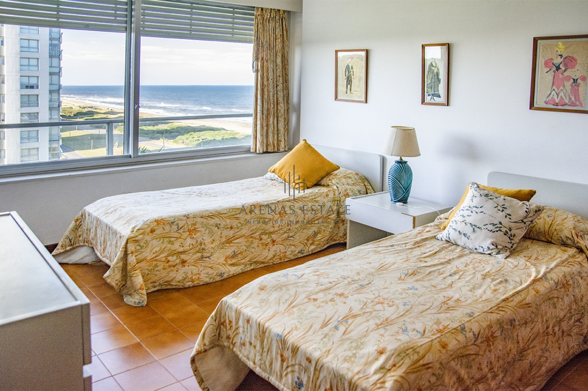 Apartamento ID.3920 - Hermoso Departamento en venta de 3 dormitorios. Torre Tiburon. Playa Brava.