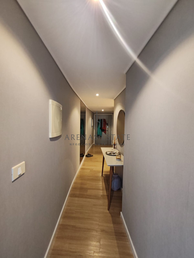 Apartamento ID.4033 - Alquila apartamento de 2 dormitorios en Mansa, a metros del mar.