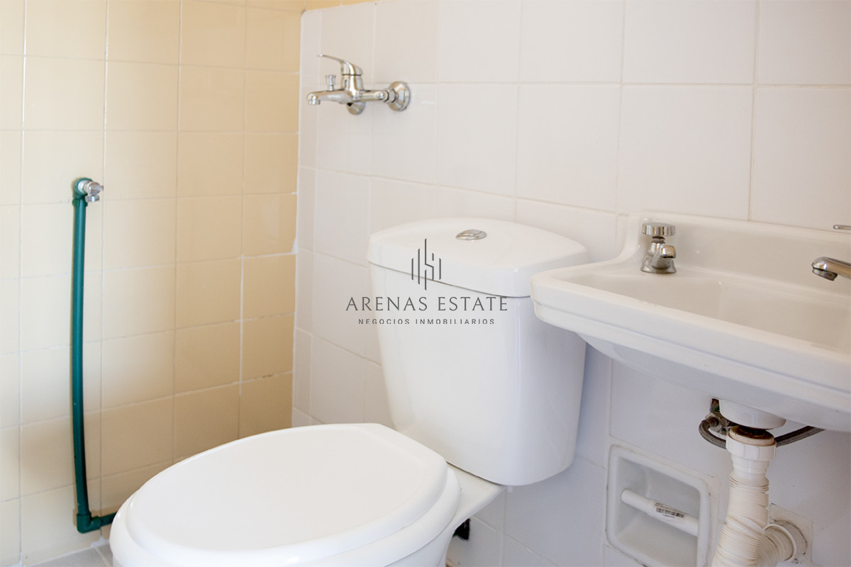 Apartamento ID.2885 - Apartamento en Venta de 2 dormitorios en Av. Roosevelt , Punta del este  