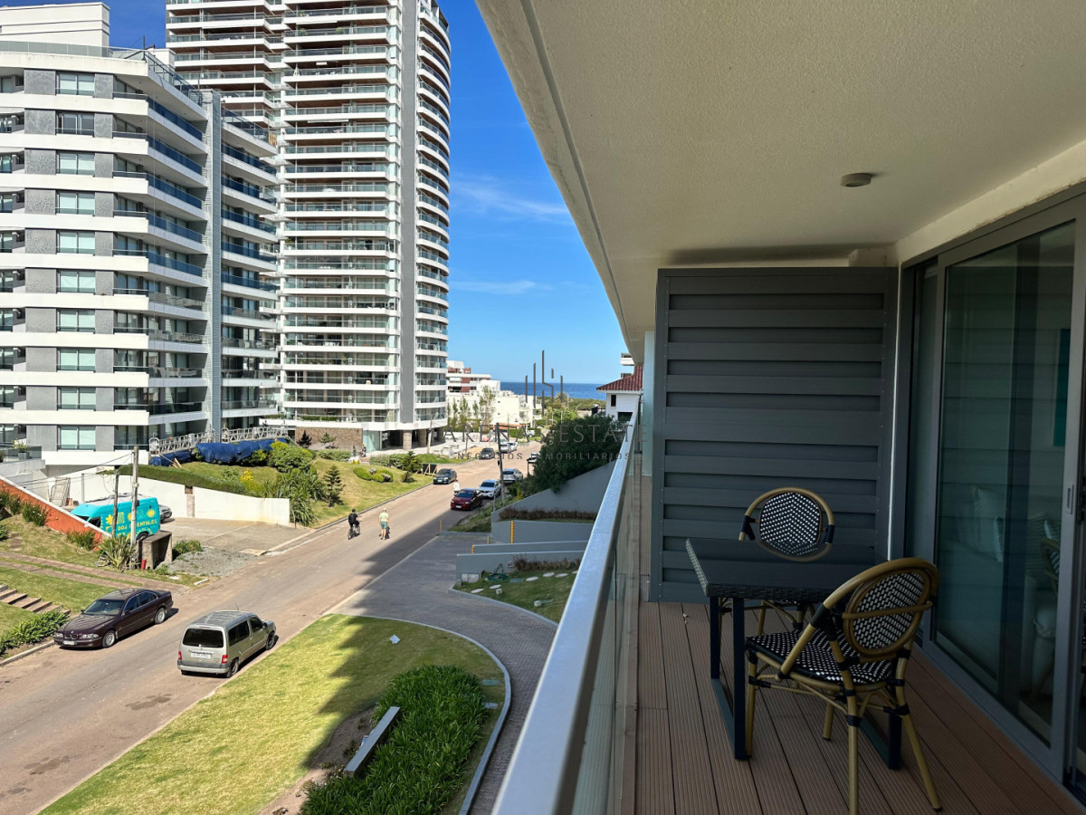 Apartamento ID.4104 - Vende apartamento de 1 dormitorio y medio en Peninsula, Punta del Este