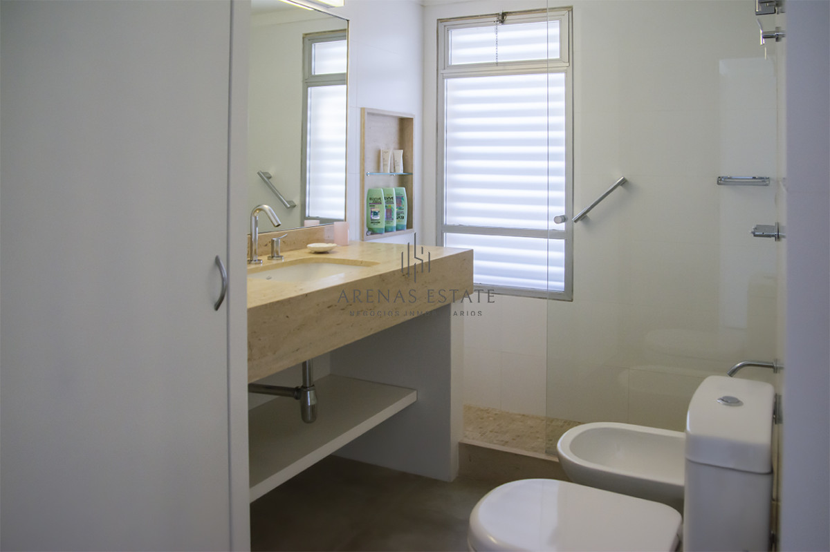 Apartamento ID.3155 - Departamento de 2 dormitorios en Torre emblematica frente al mar.