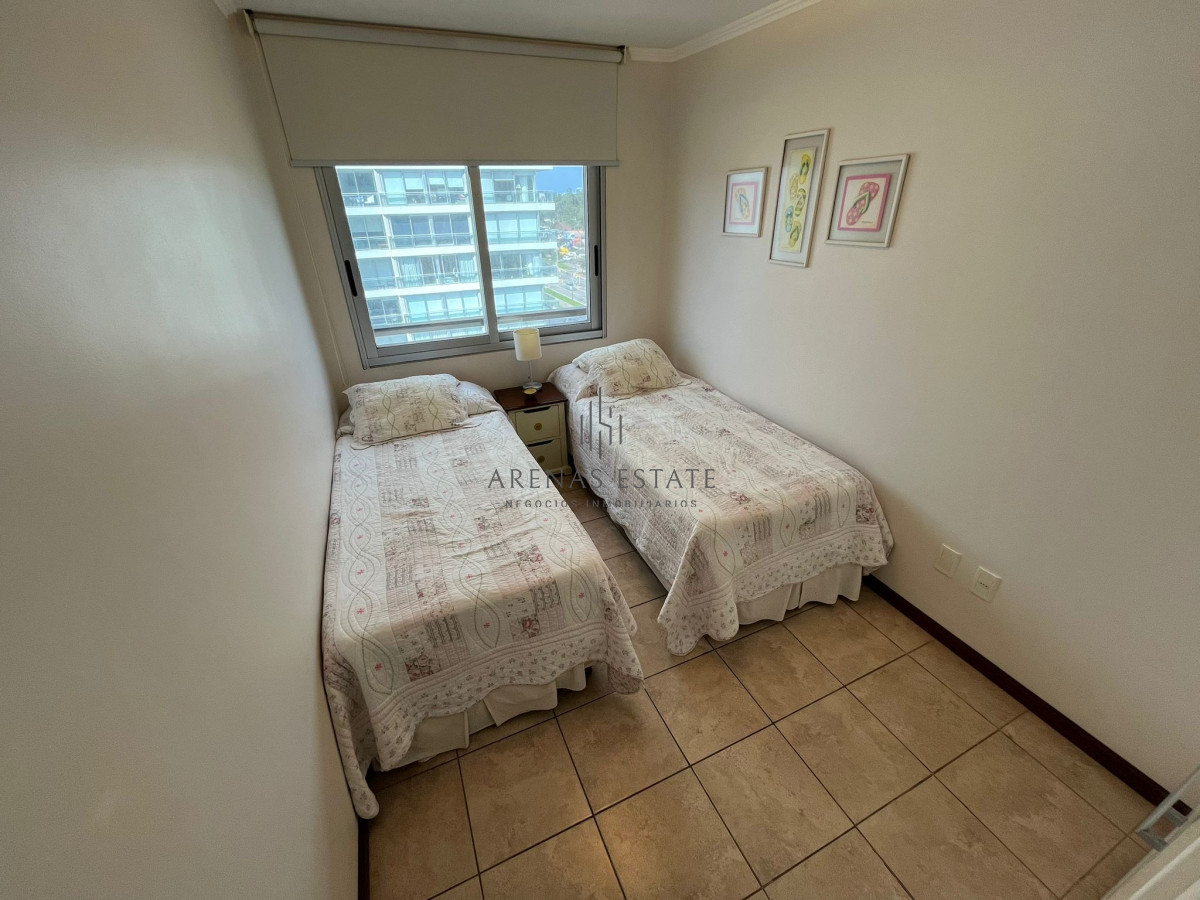 Apartamento ID.3361 - En venta apartamento de 3 dormitorios en Roosevelt, Punta del Este.