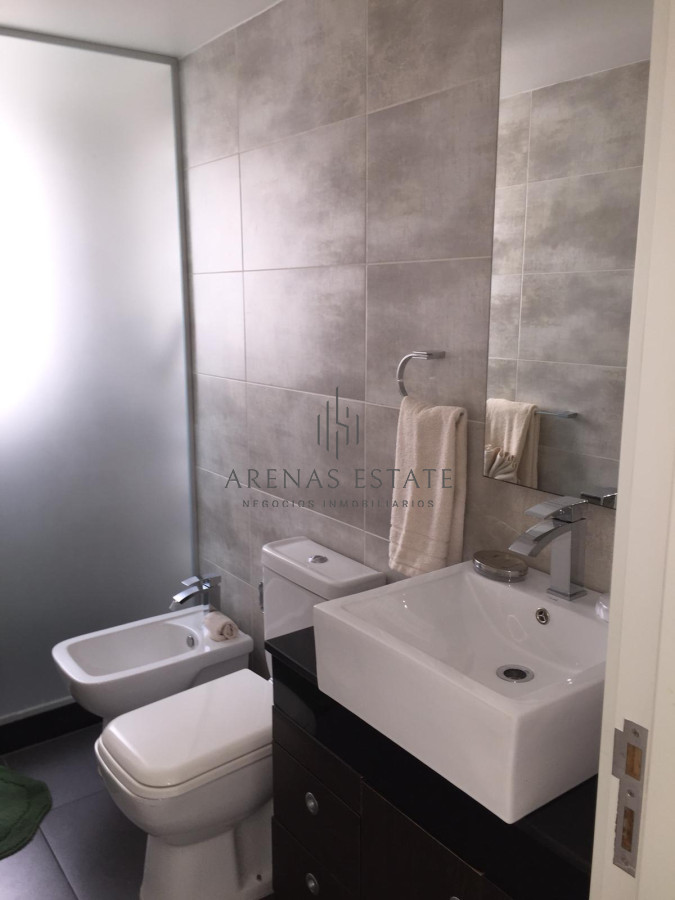 Apartamento ID.4015 - Apartamento de 2 dormitorios en venta en Península a metros del mar