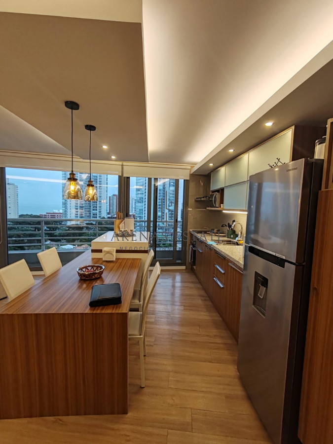 Apartamento ID.4033 - Alquila apartamento de 2 dormitorios en Mansa, a metros del mar.