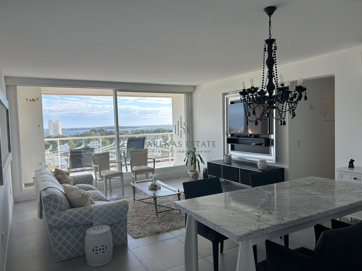 Apartamento ID.3151 - Apartamento en Venta de 2 dormitorios en Av. Roosevelt , Punta del este 
