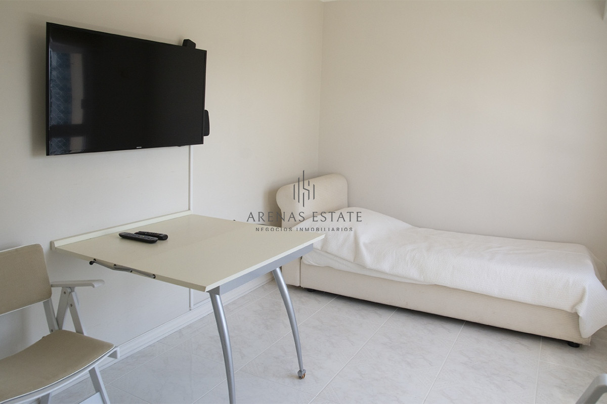 Apartamento ID.2051 - Departamento de 3 dormitorios en venta frente a Playa Mansa, Coral Tower