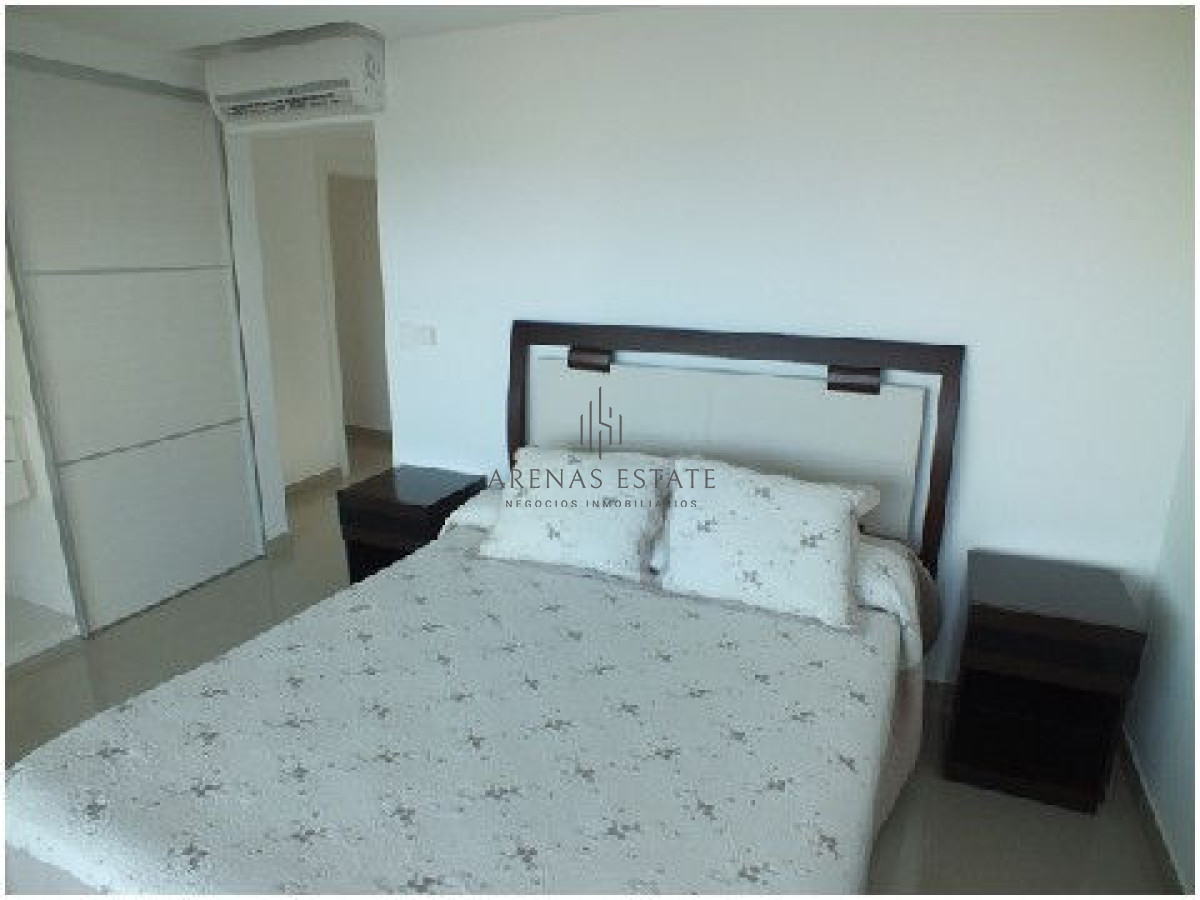 Apartamento ID.2049 - Venta Apartamento de 3 dormitorios en zona Brava, Punta del Este