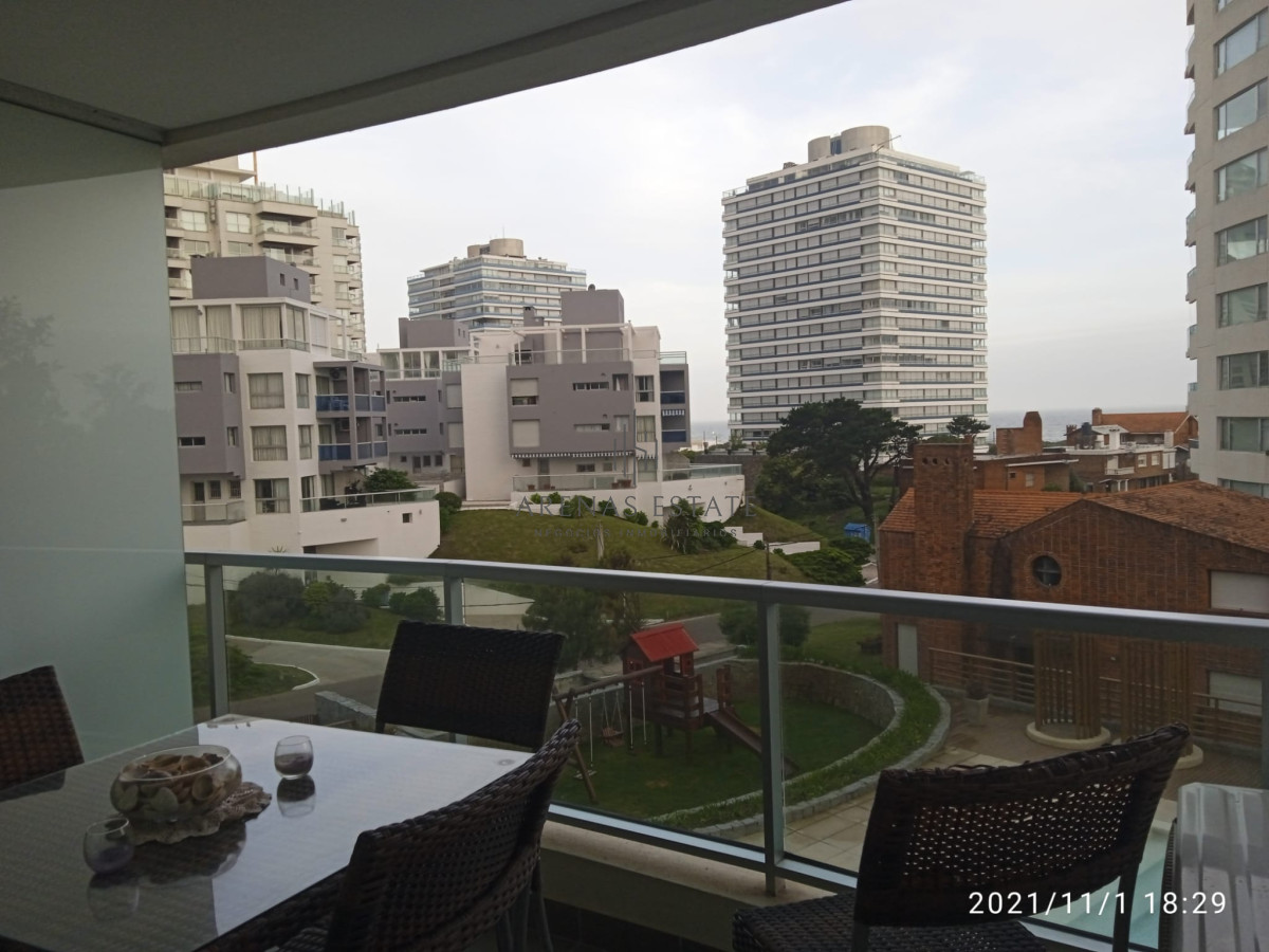 Apartamento ID.3156 - Departamento de 2 dormitorios en venta en Torre Wind. Punta del este