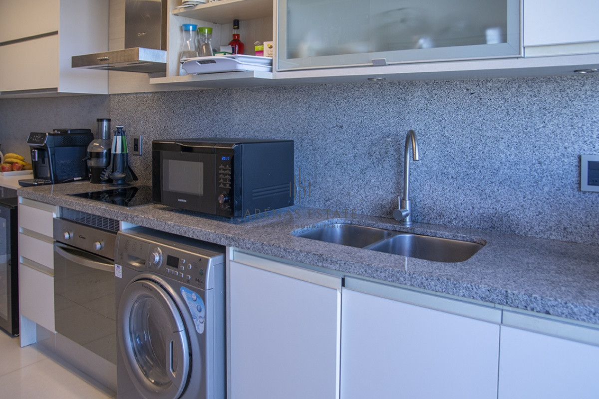 Apartamento ID.2146 - Oportunidad en playa mansa, finamente decorado. Sunrise Tower