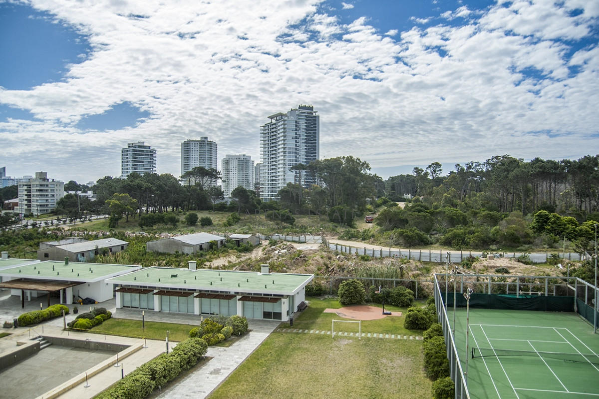 Apartamento ID.3469 - Espectacular Departamento en venta enPlaya brava frente al mar. 4 dormitorios