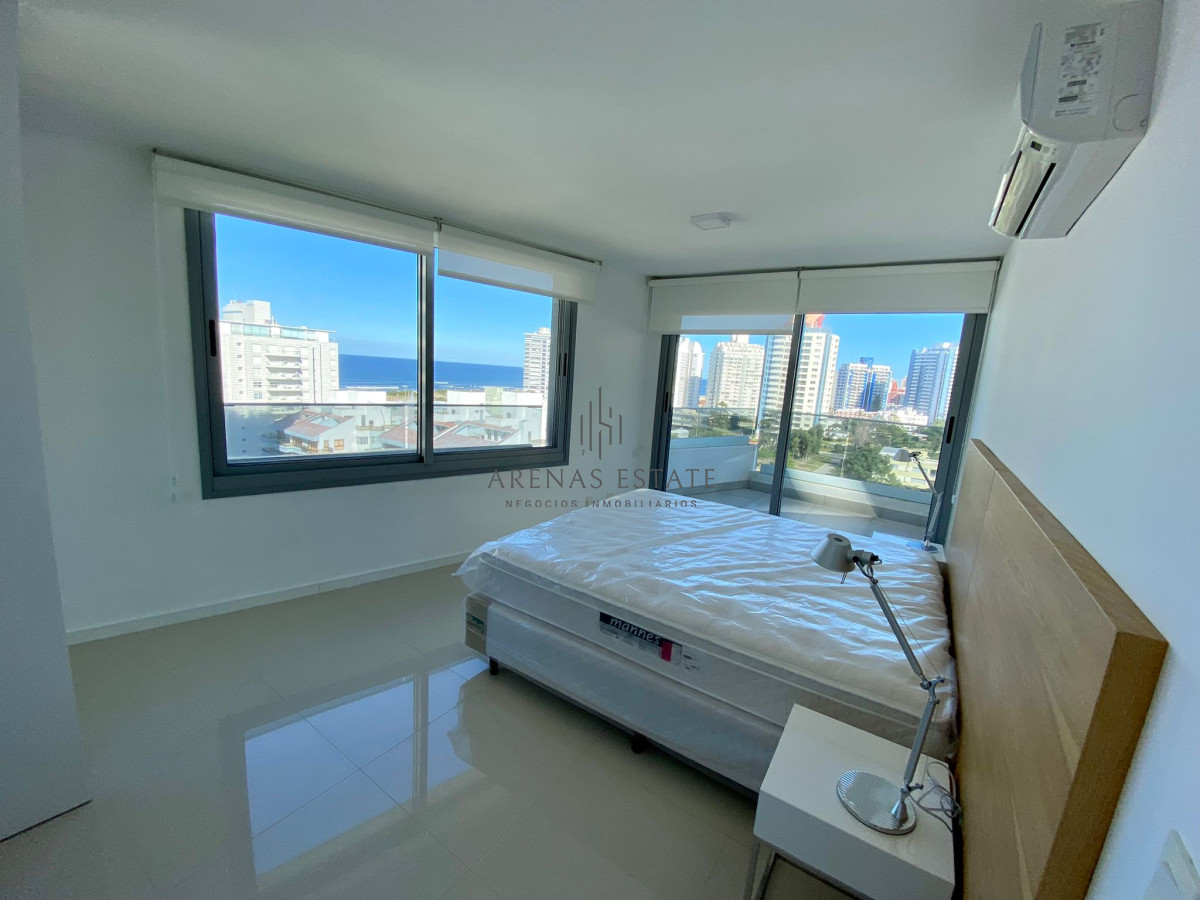 Apartamento ID.814 - Venta Apartamento de 2 dormitorios en Playa Brava a pocos metros del mar!