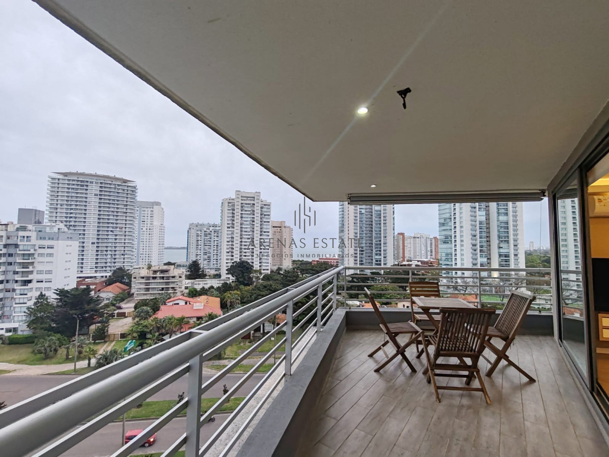 Apartamento ID.4033 - Alquila apartamento de 2 dormitorios en Mansa, a metros del mar.