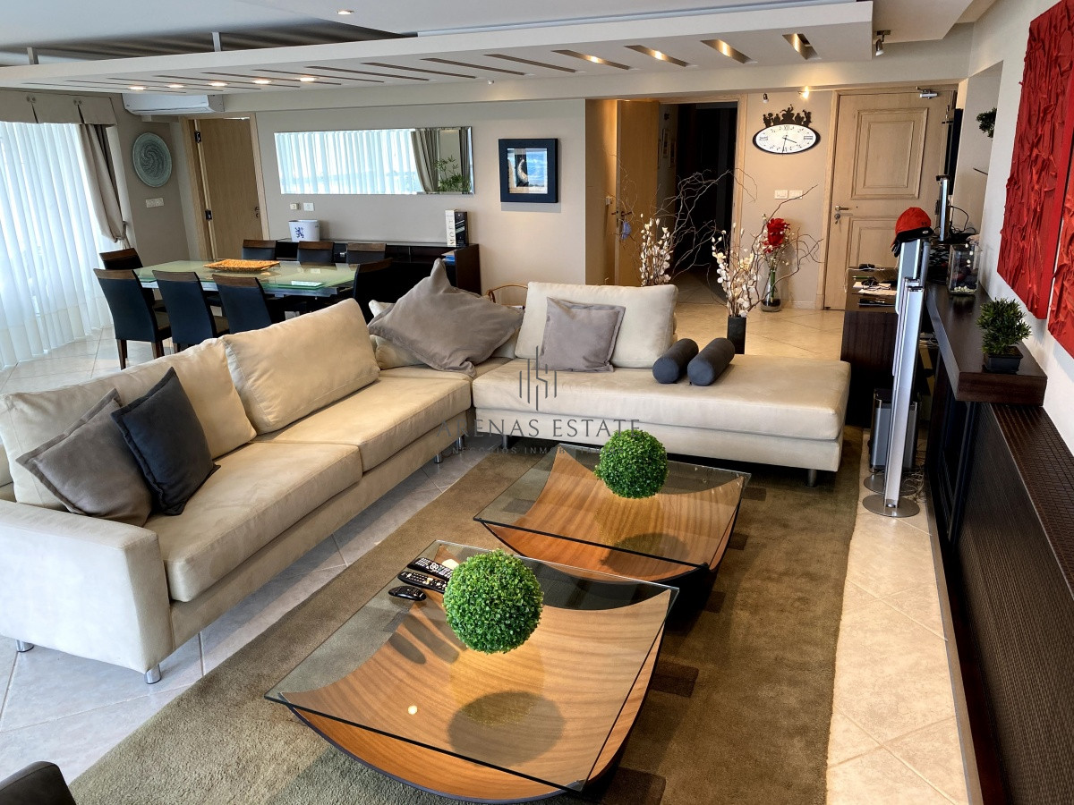 Apartamento ID.4139 - Departamento en venta de 3 dormitorios en Torre Nueva York.