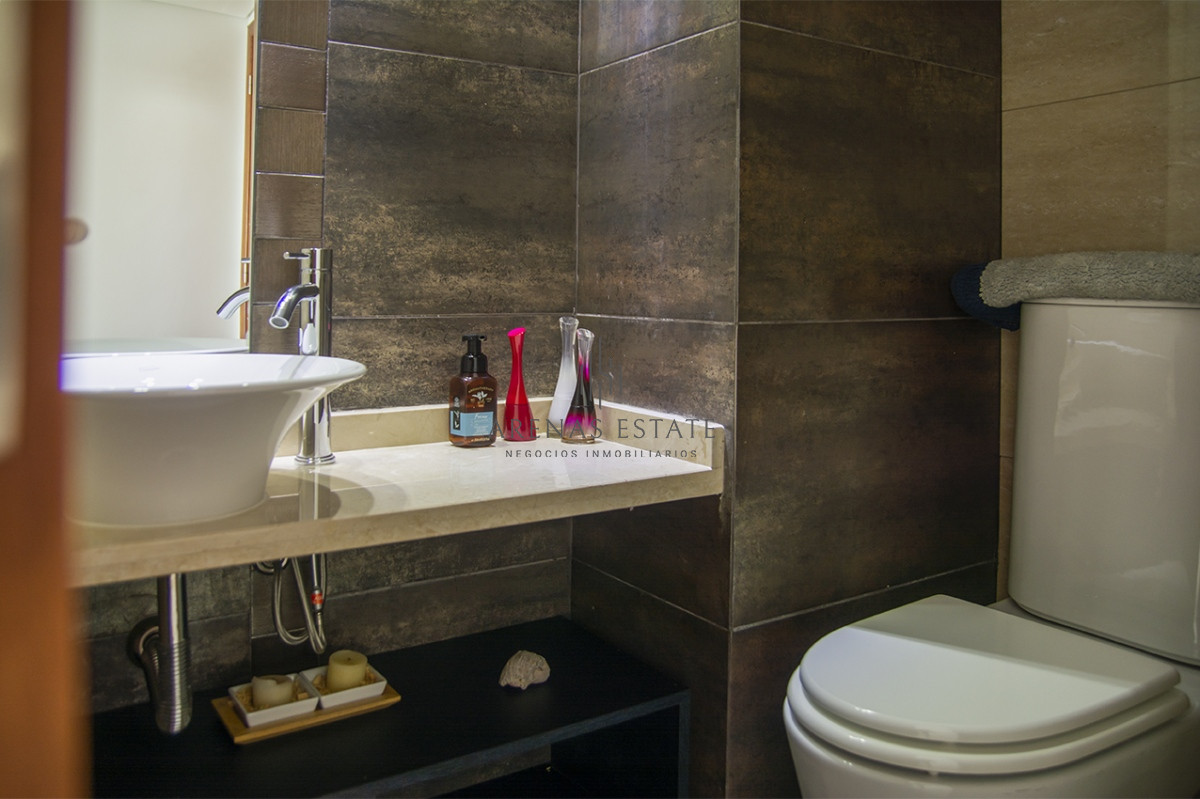 Apartamento ID.2408 - MIAMI BOULEVARD, PUNTA DEL ESTE, PLAYA MANSA, DOS DORMITORIOS , PRIMERAS PARADAS 