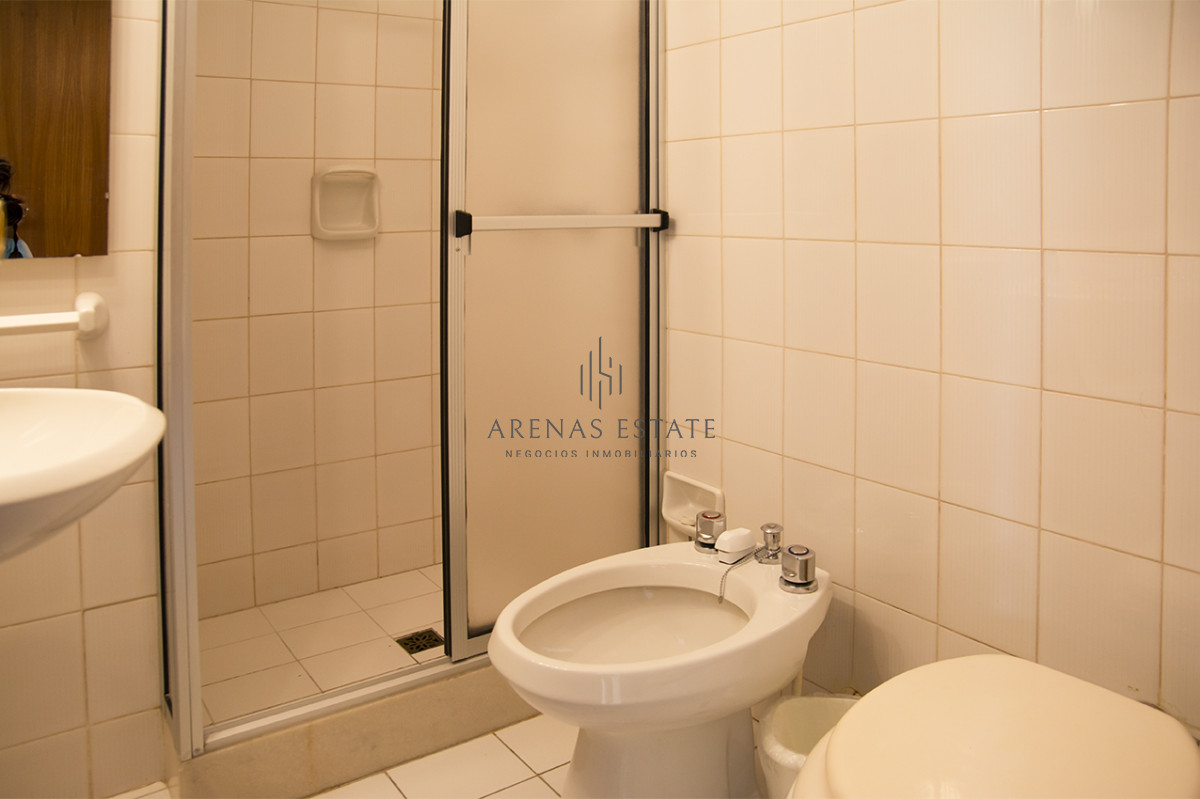 Apartamento ID.2984 - Departamentos en venta de 3 dormitorios Frente al Puerto , Punta del este 