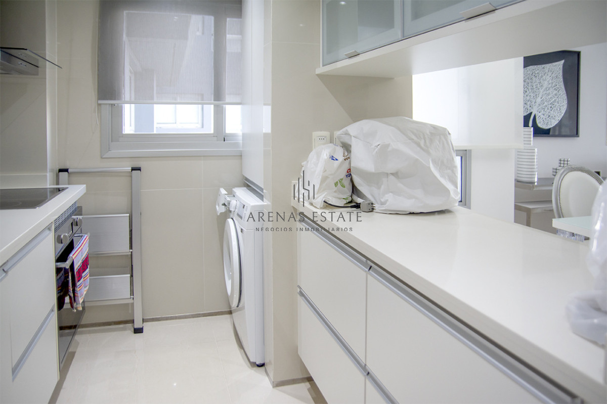 Apartamento ID.4195 - Vende apto de 2 dormitorios en Miami Boulevard ! Punta del este