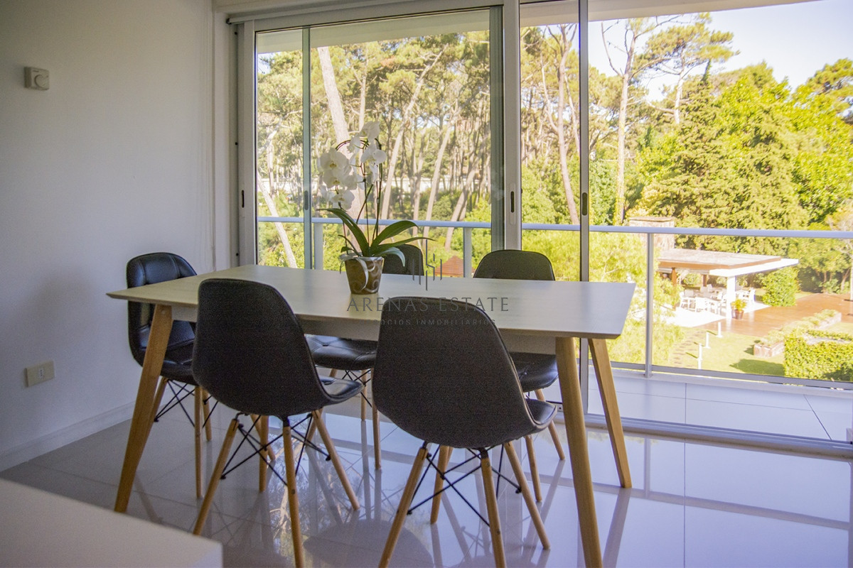 Apartamento ID.2542 - Espectacular departamento duplex a pasos del mar . 3 dormitorios en venta