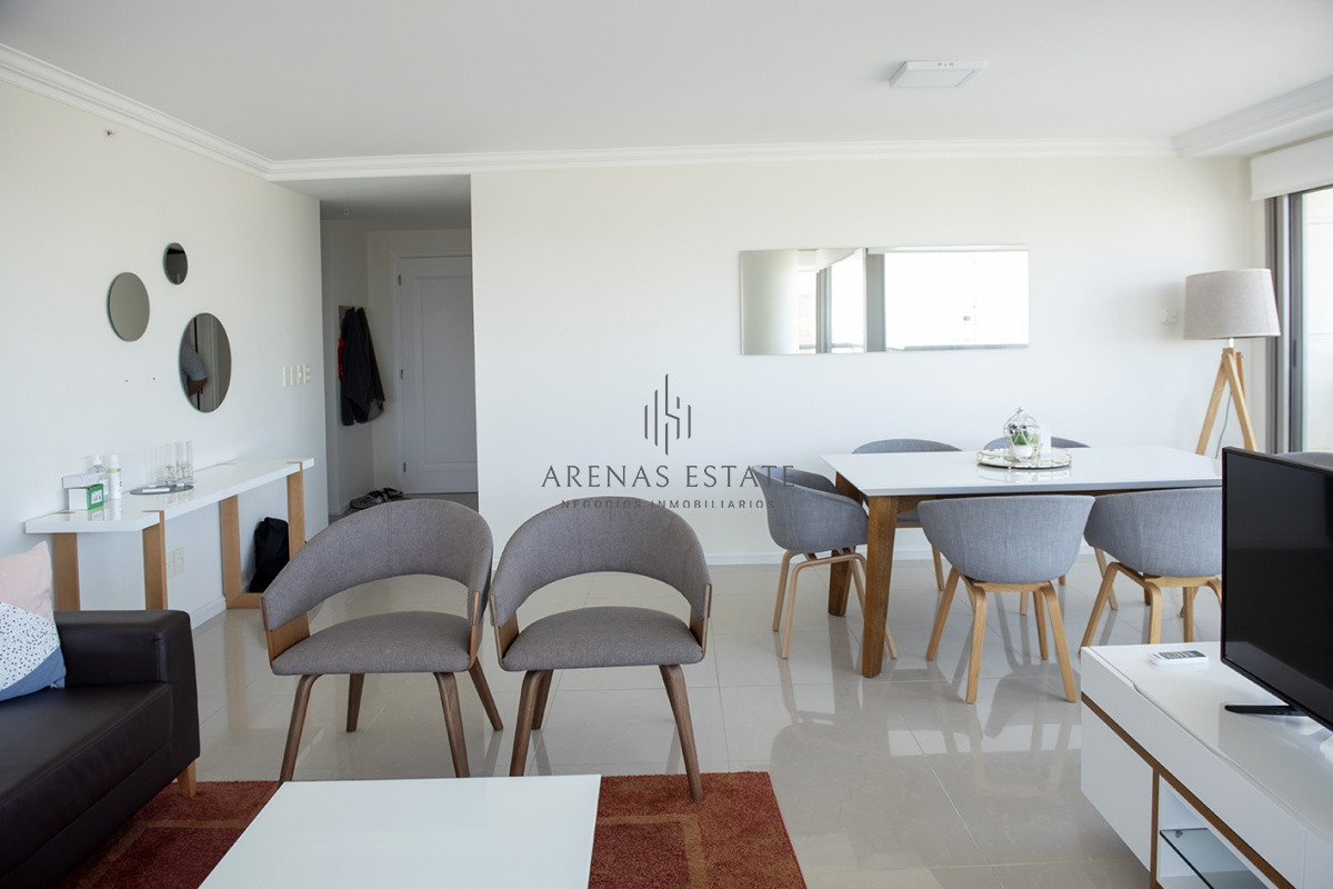 Apartamento ID.3376 - Apartamento de 2 dormitorios en Torre Imperiale , Punta del este , Playa Brava 