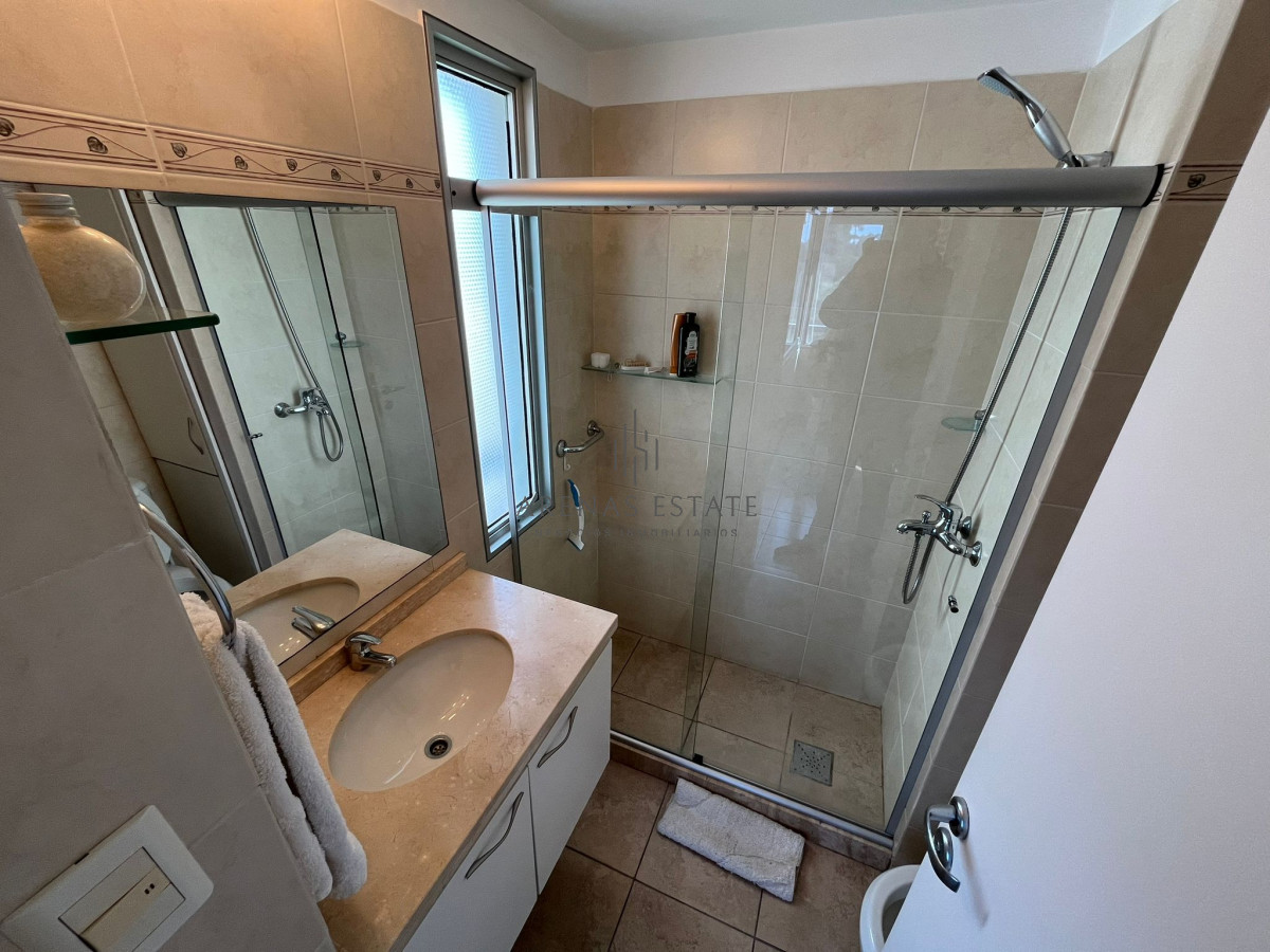 Apartamento ID.3361 - En venta apartamento de 3 dormitorios en Roosevelt, Punta del Este.