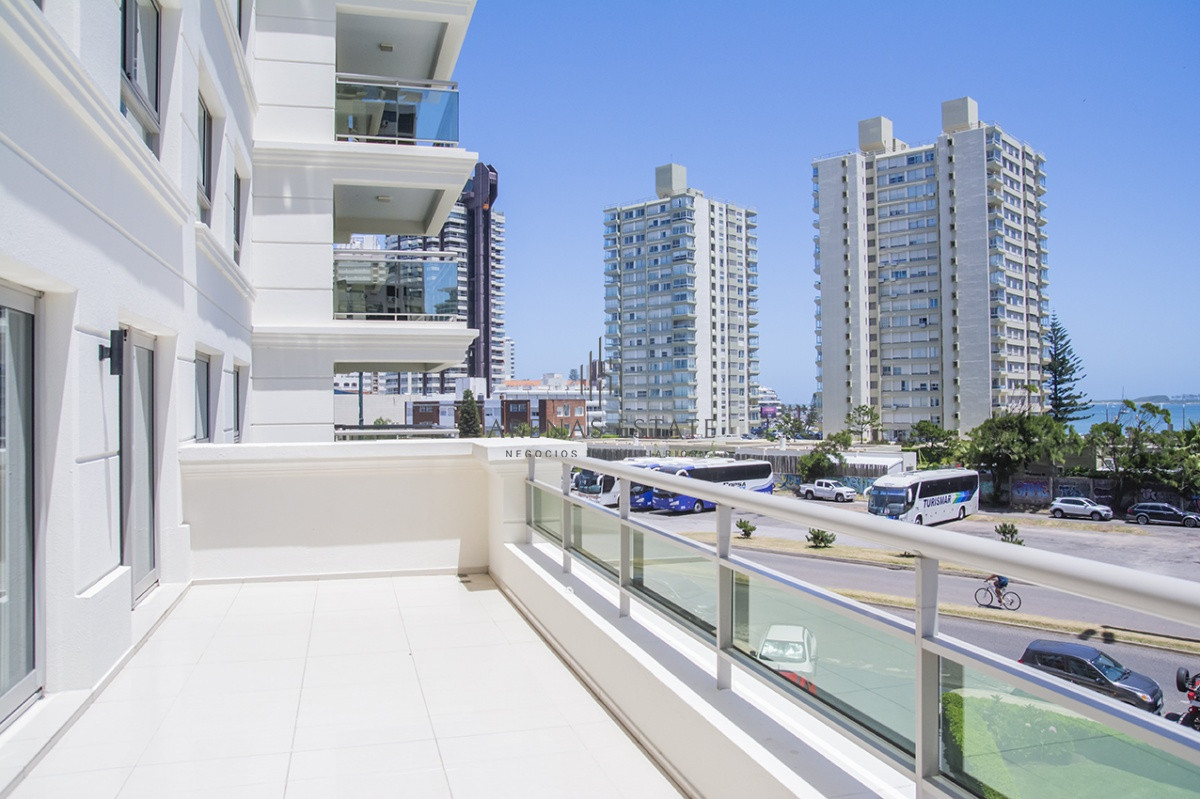 Apartamento ID.3686 - Departamento en venta con amplios dormitorios. Torre Imperiale.