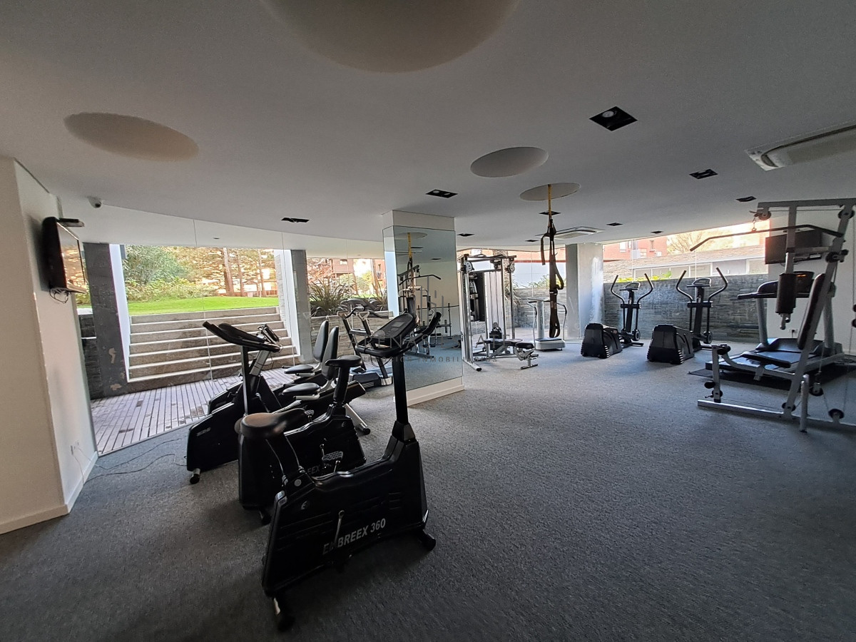 Apartamento ID.2710 - Vende departamento de 3 dormitorios y excelentes amenities en Mansa Punta del Este