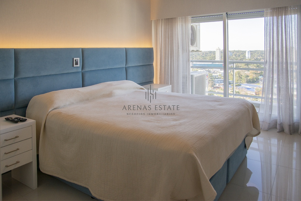 Apartamento ID.2146 - Oportunidad en playa mansa, finamente decorado. Sunrise Tower