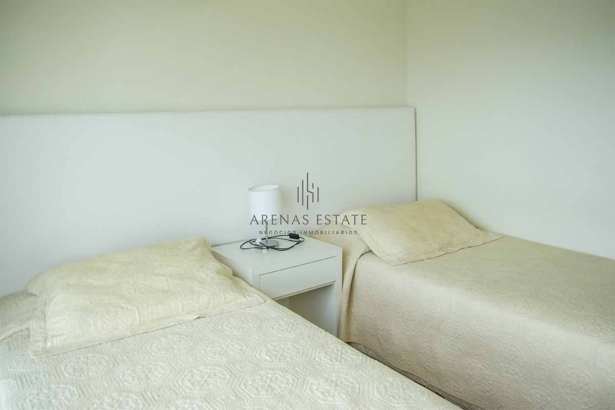 Apartamento ID.3379 - Departamento de 2 dormitorios a pasos del Mar , Punta del este 