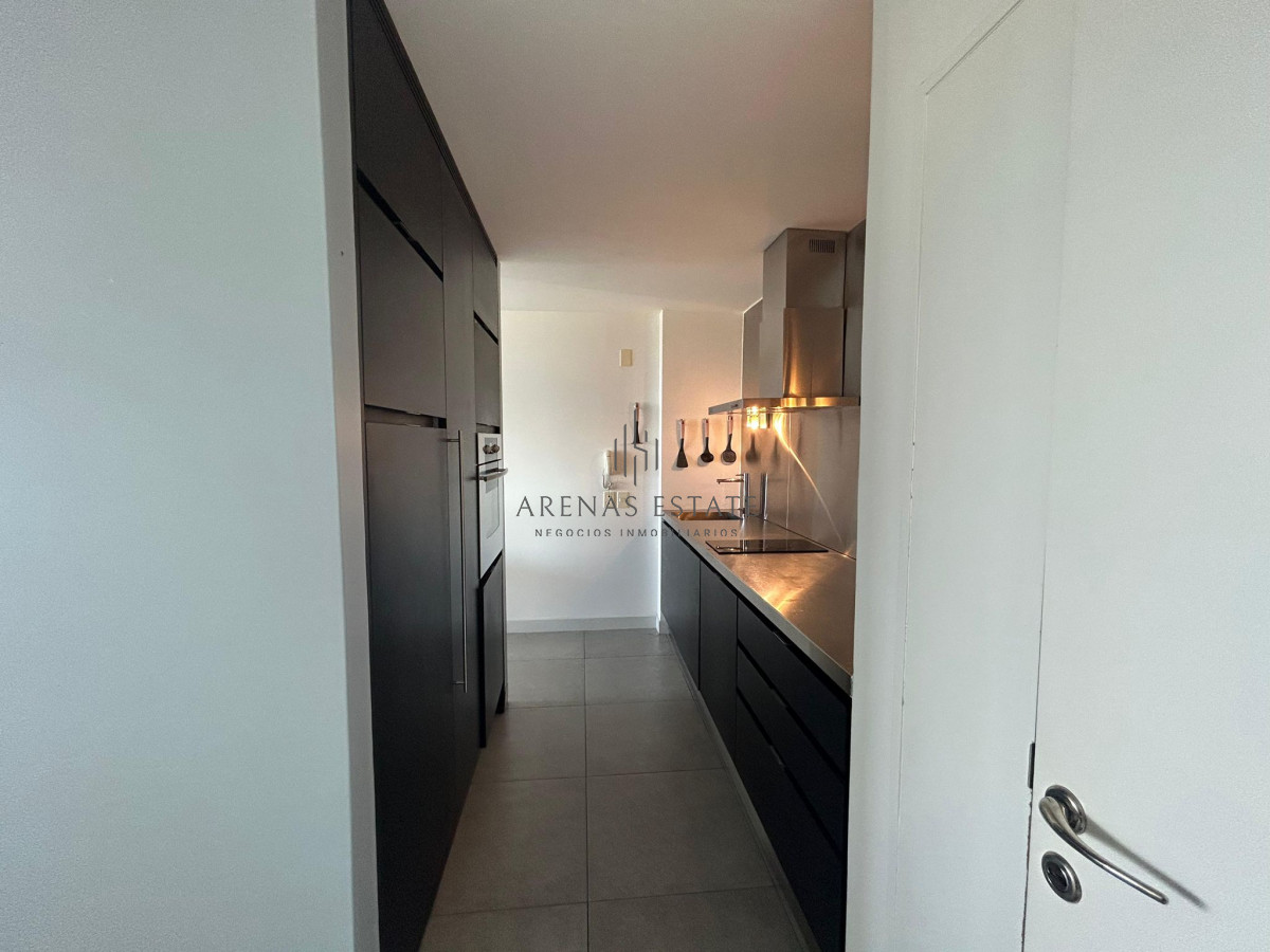 Apartamento ID.3151 - Apartamento en Venta de 2 dormitorios en Av. Roosevelt , Punta del este 