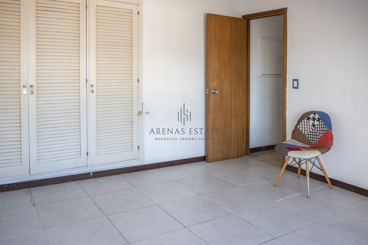 Apartamento ID.2885 - Apartamento en Venta de 2 dormitorios en Av. Roosevelt , Punta del este  