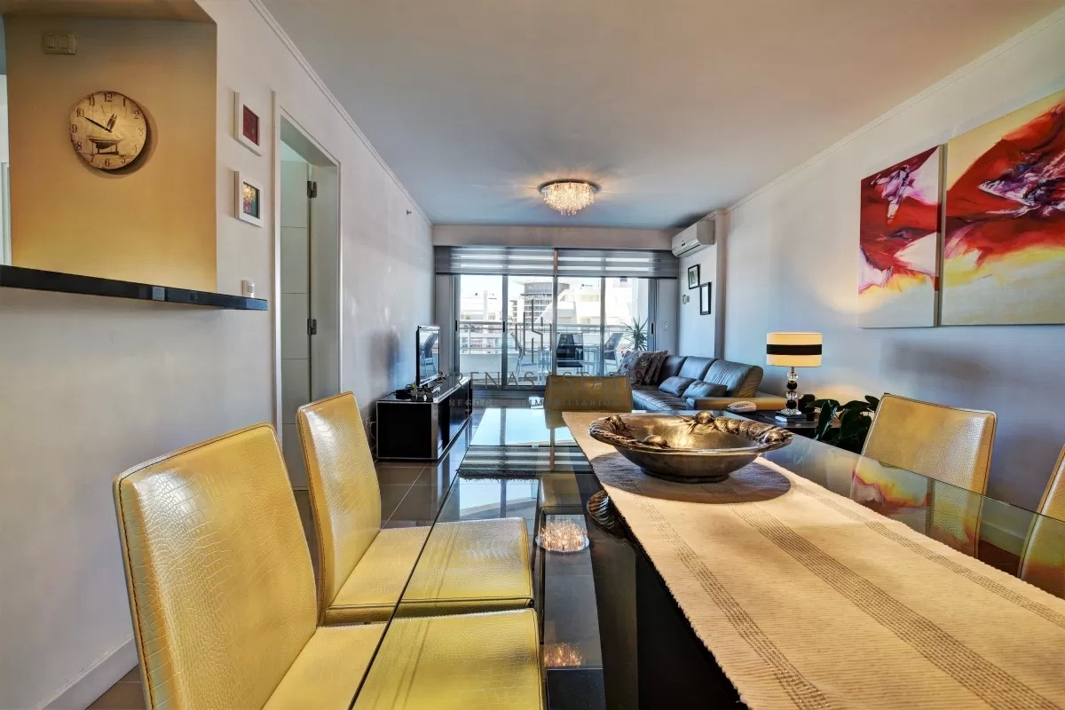 Apartamento ID.2643 - Lindo departamento de 3 dormitorios en venta en excelente zona.