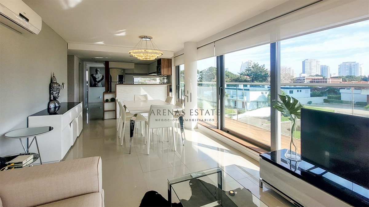 Apartamento ID.3565 - Apartamento de 2 dormitorios en venta en Punta del Este, Edif. Chronos