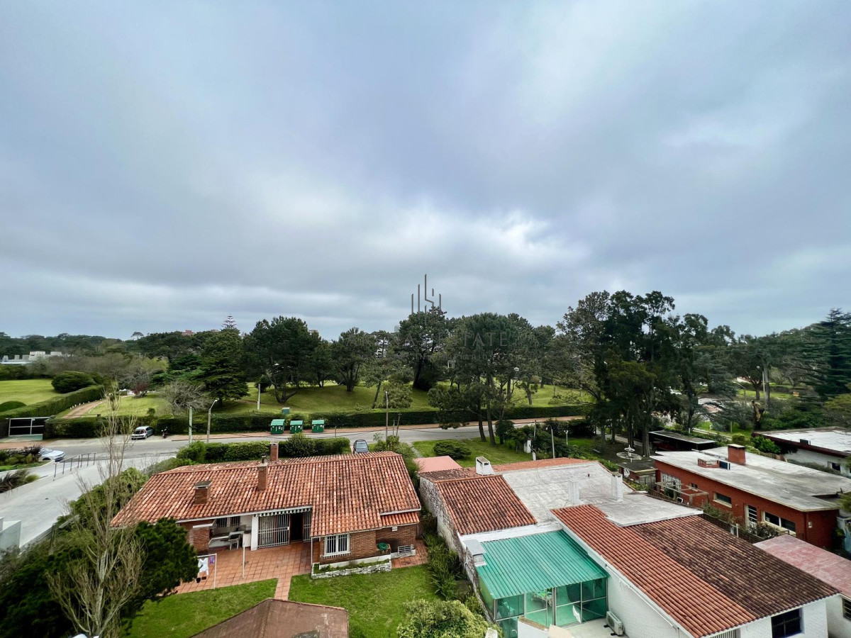 Apartamento ID.3423 - Vende departamento 2 dormitorios en edificio Summer Tower