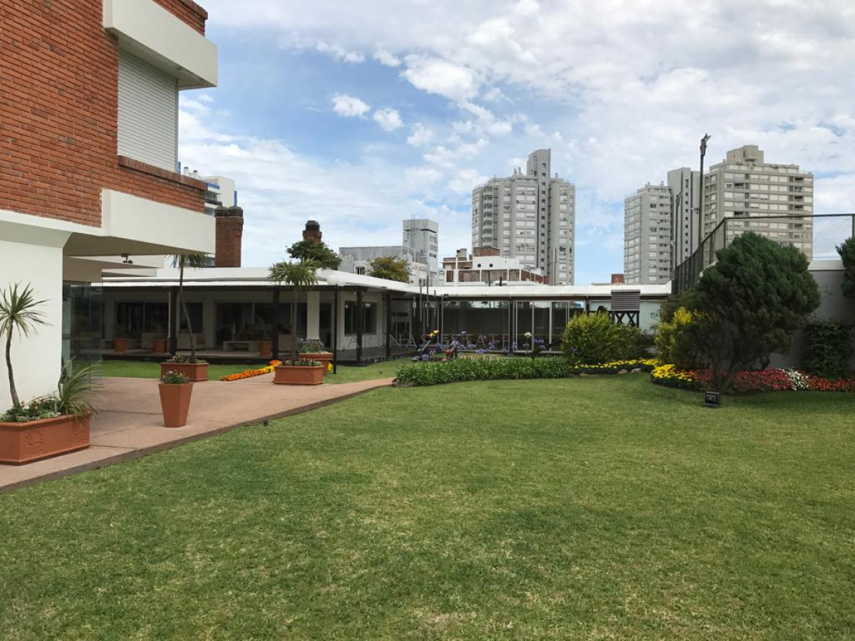 Apartamento ID.3153 - Apartamento de 2 Dormitorios en Brava - Punta del Este con excelentes amenities