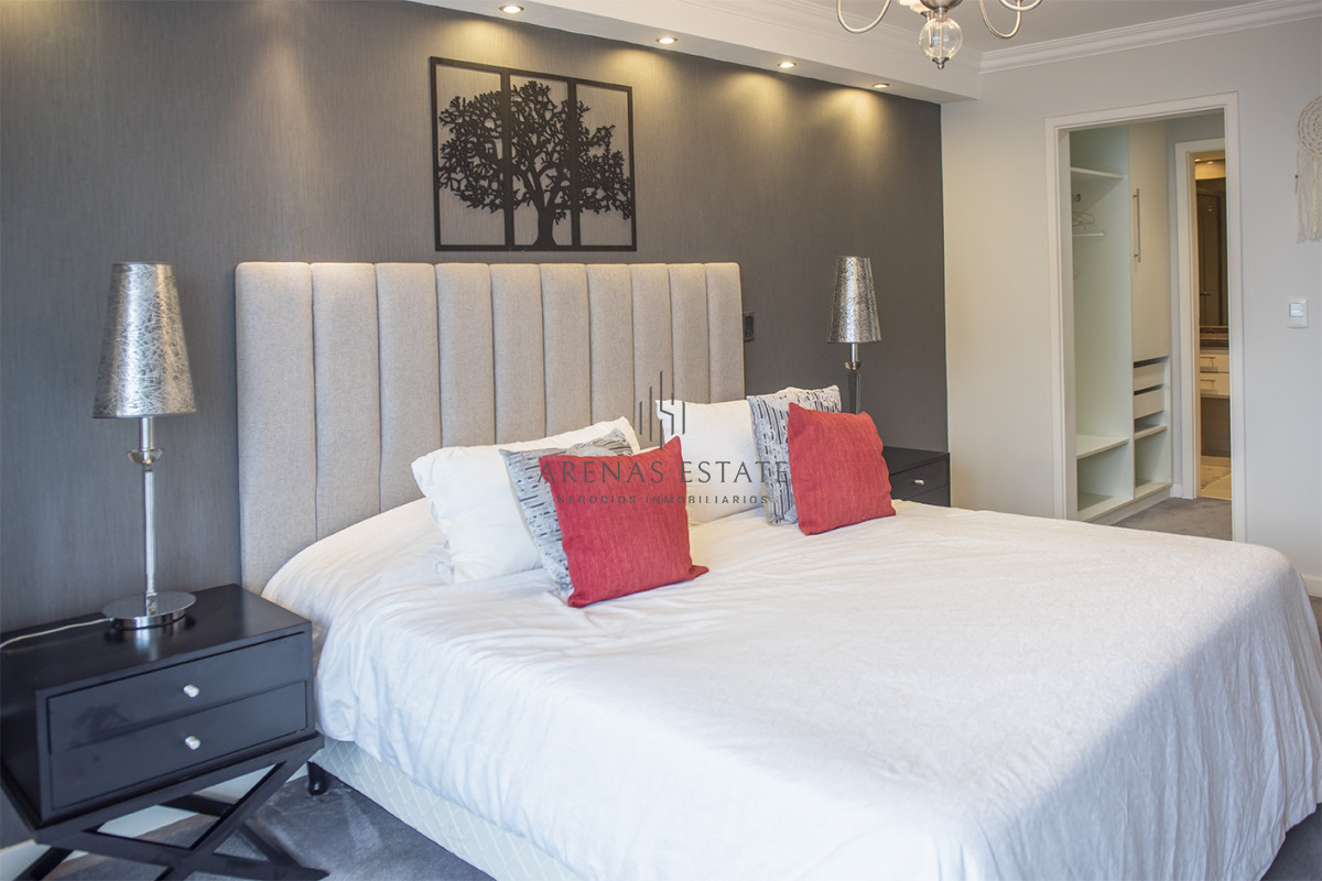 Apartamento ID.3530 - Apartamento en venta  3 dormitorios en Playa Mansa, Punta del Este.