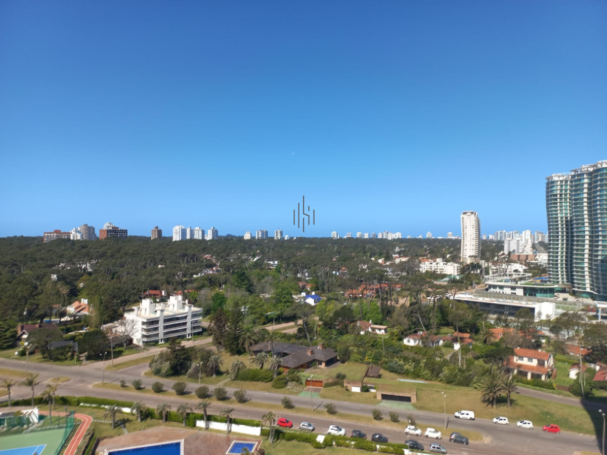 Apartamento ID.2535 - Complejo Lincoln center , Apartamento sobre playa mansa en venta