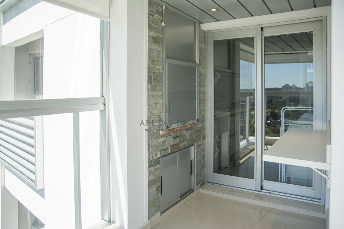 Apartamento ID.2408 - MIAMI BOULEVARD, PUNTA DEL ESTE, PLAYA MANSA, DOS DORMITORIOS , PRIMERAS PARADAS 