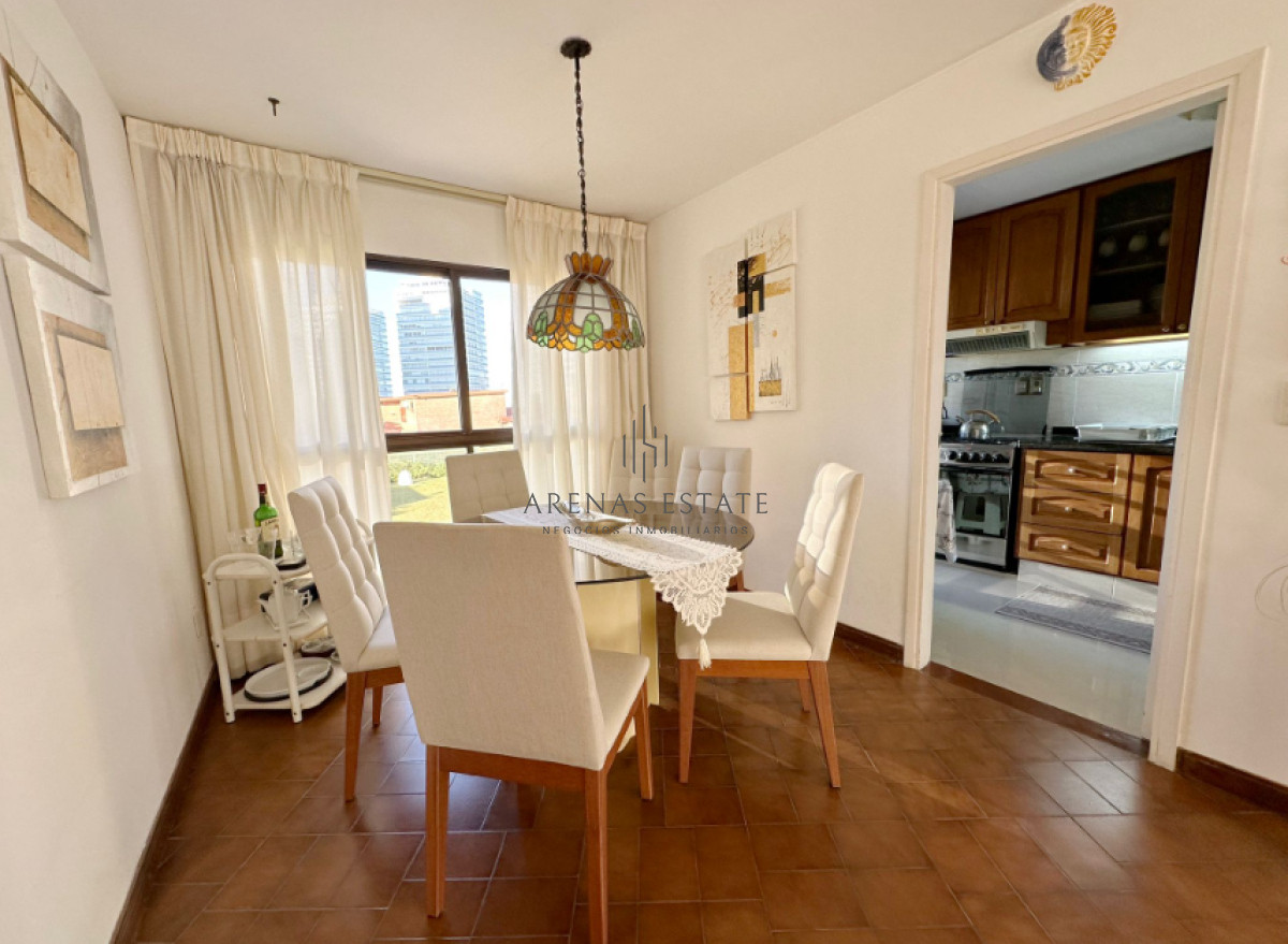Apartamento ID.3281 - Vende Apartamento frente al mar en Brava, Punta del Este de 2 dormitorios.