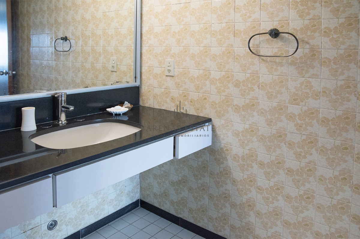 Apartamento ID.3920 - Hermoso Departamento en venta de 3 dormitorios. Torre Tiburon. Playa Brava.