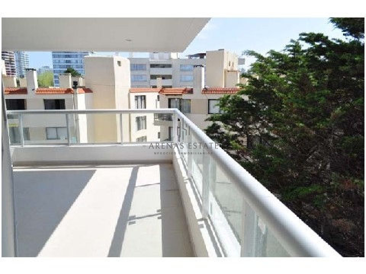 Apartamento ID.2049 - Venta Apartamento de 3 dormitorios en zona Brava, Punta del Este