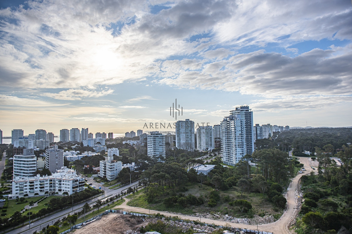 Apartamento ID.3467 - Espectacular departamento frente al mar en venta, 2 dorm + dep en venta