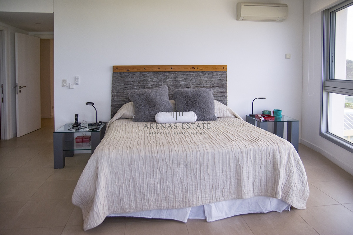 Apartamento ID.3469 - Espectacular Departamento en venta enPlaya brava frente al mar. 4 dormitorios