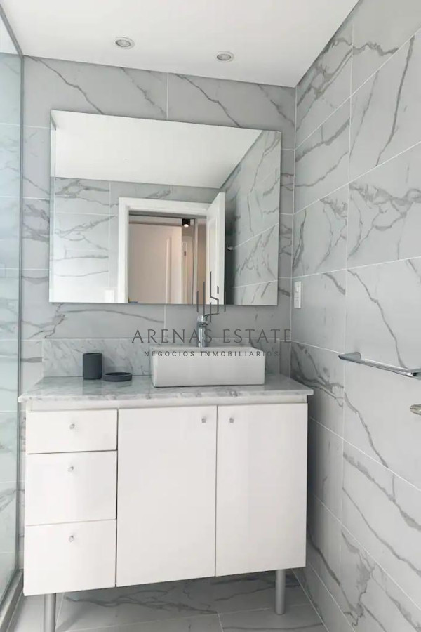 Apartamento ID.3359 - Vende apartamento con vista al mar de 3 suites, en Mansa- Punta del Este.