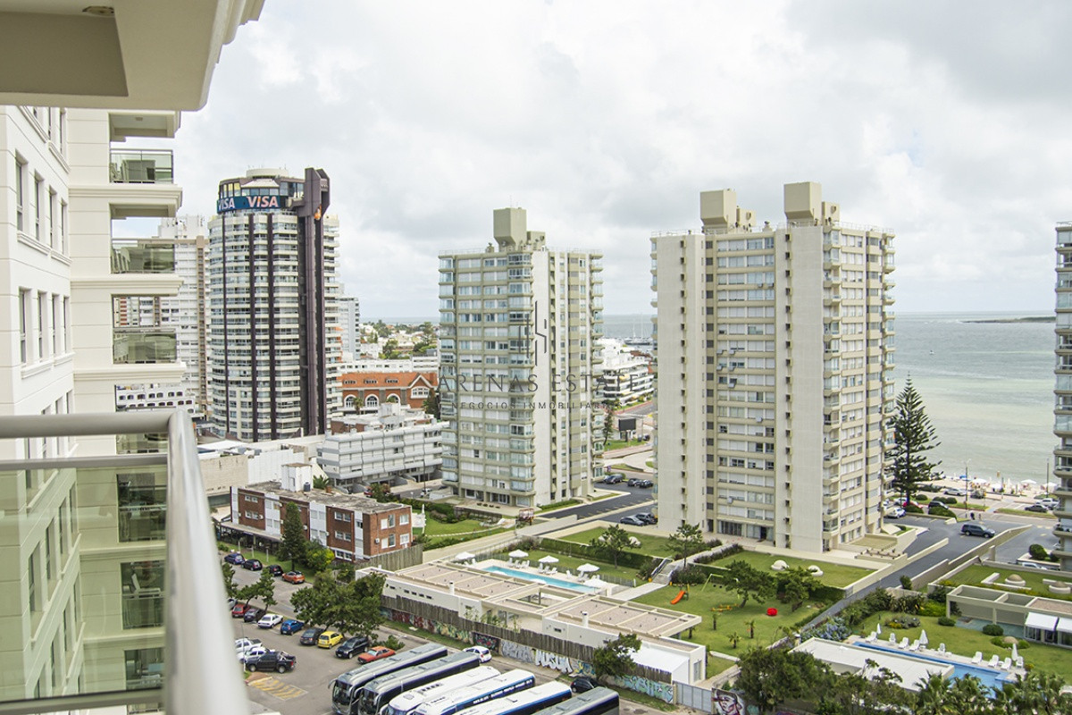 Apartamento ID.3379 - Departamento de 2 dormitorios a pasos del Mar , Punta del este 