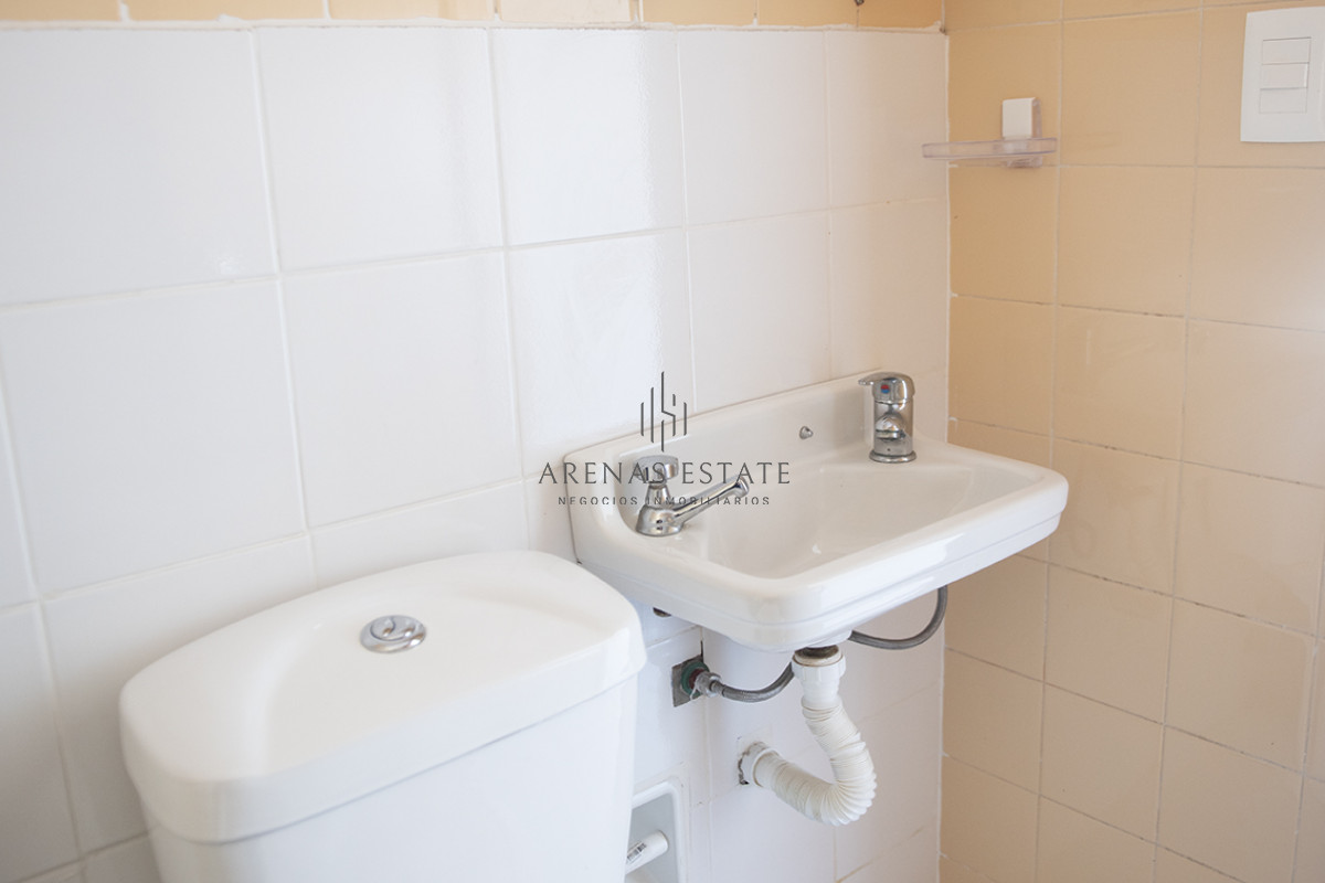 Apartamento ID.2885 - Apartamento en Venta de 2 dormitorios en Av. Roosevelt , Punta del este  