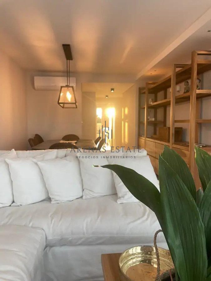 Apartamento ID.3359 - Vende apartamento con vista al mar de 3 suites, en Mansa- Punta del Este.