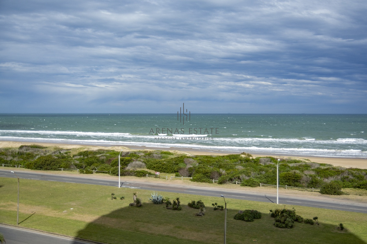 Apartamento ID.3469 - Espectacular Departamento en venta enPlaya brava frente al mar. 4 dormitorios