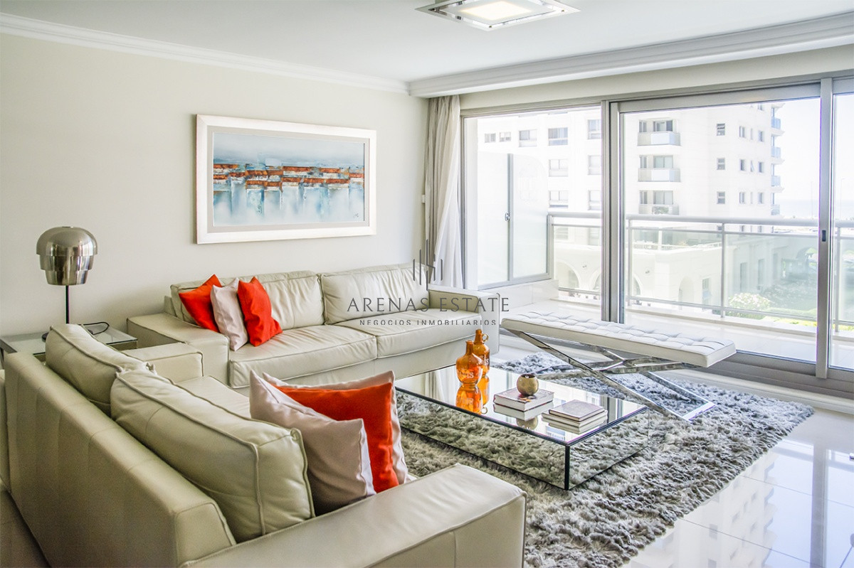 Apartamento ID.3686 - Departamento en venta con amplios dormitorios. Torre Imperiale.