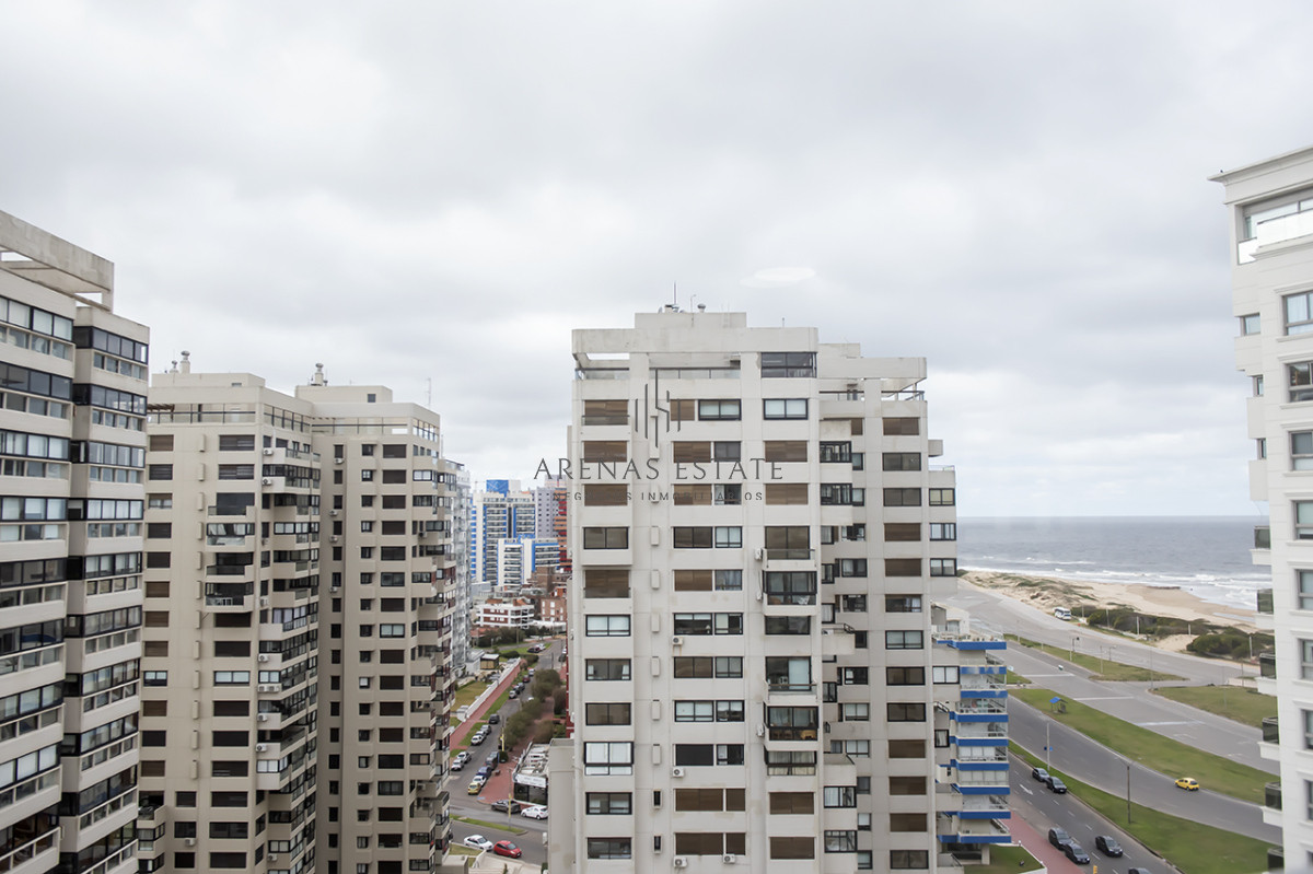 Apartamento ID.3378 - Increíble apartamento con excelente vista al mar. Torre Imperiale.