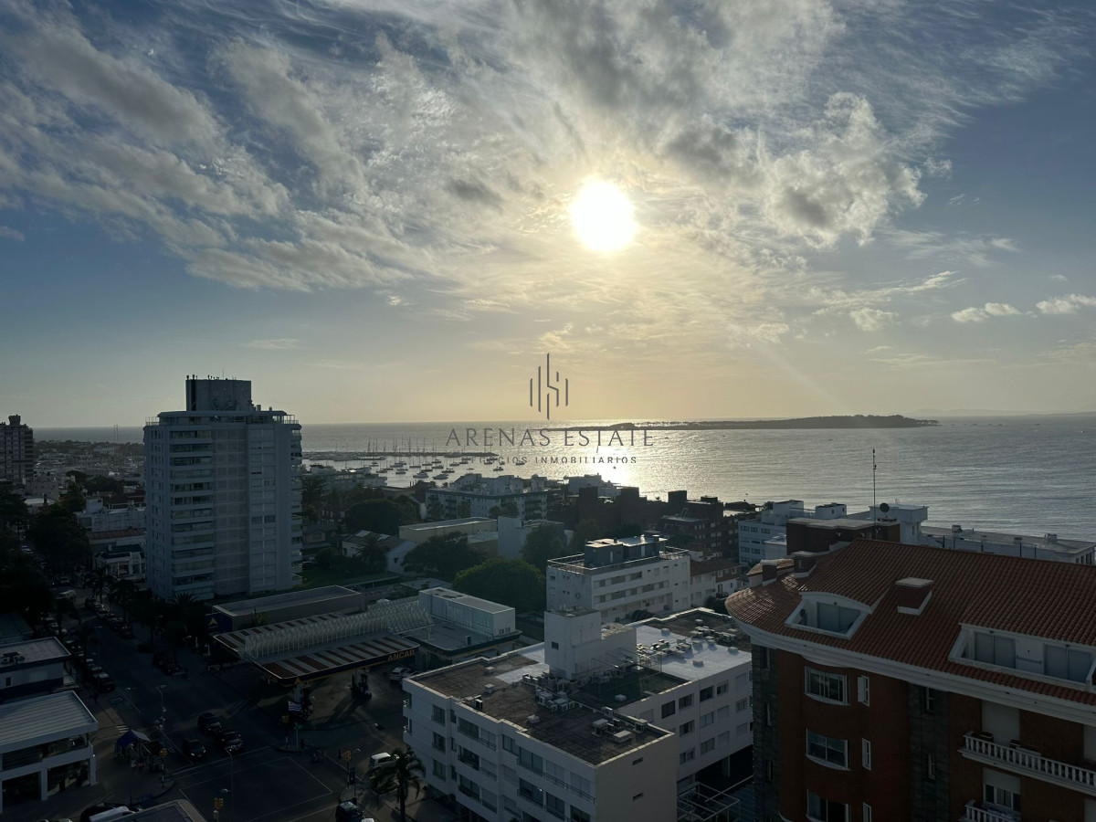 Apartamento ID.3791 - Vende apartamento de 3 dormitorios en Torre Gattas, Punta del Este 